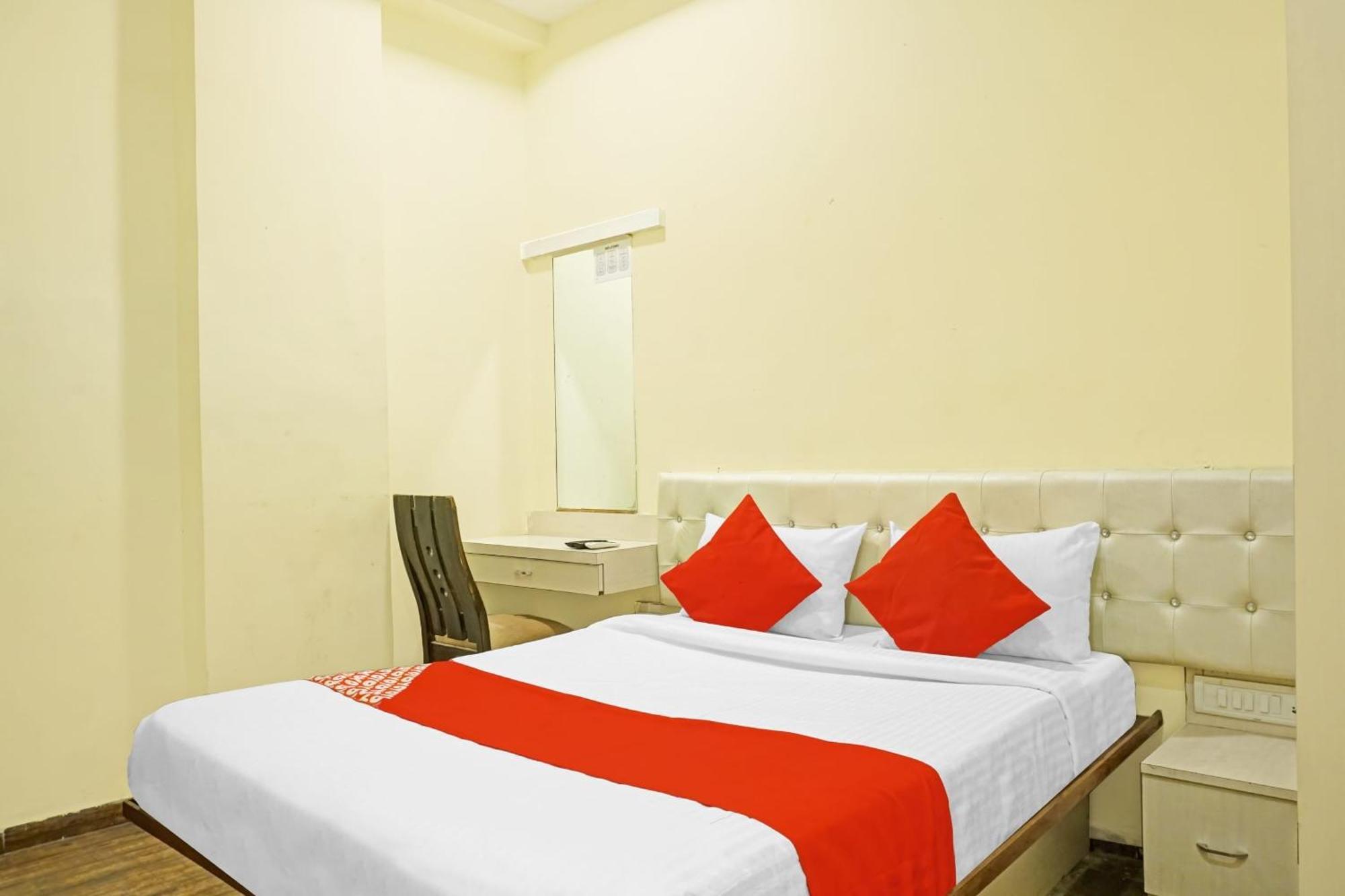Hotel O 24K Inn Mundhwa Luaran gambar
