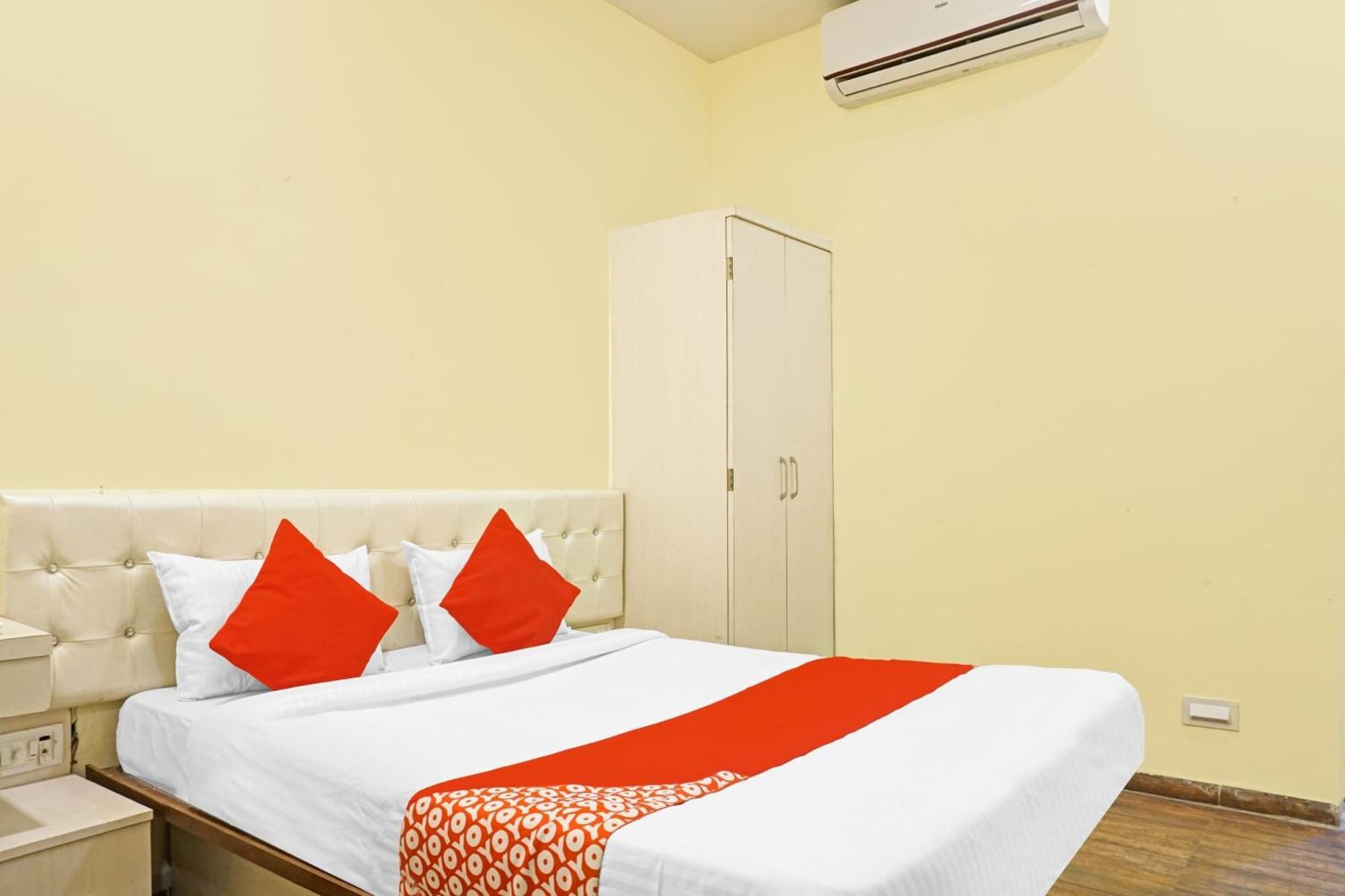 Hotel O 24K Inn Mundhwa Luaran gambar