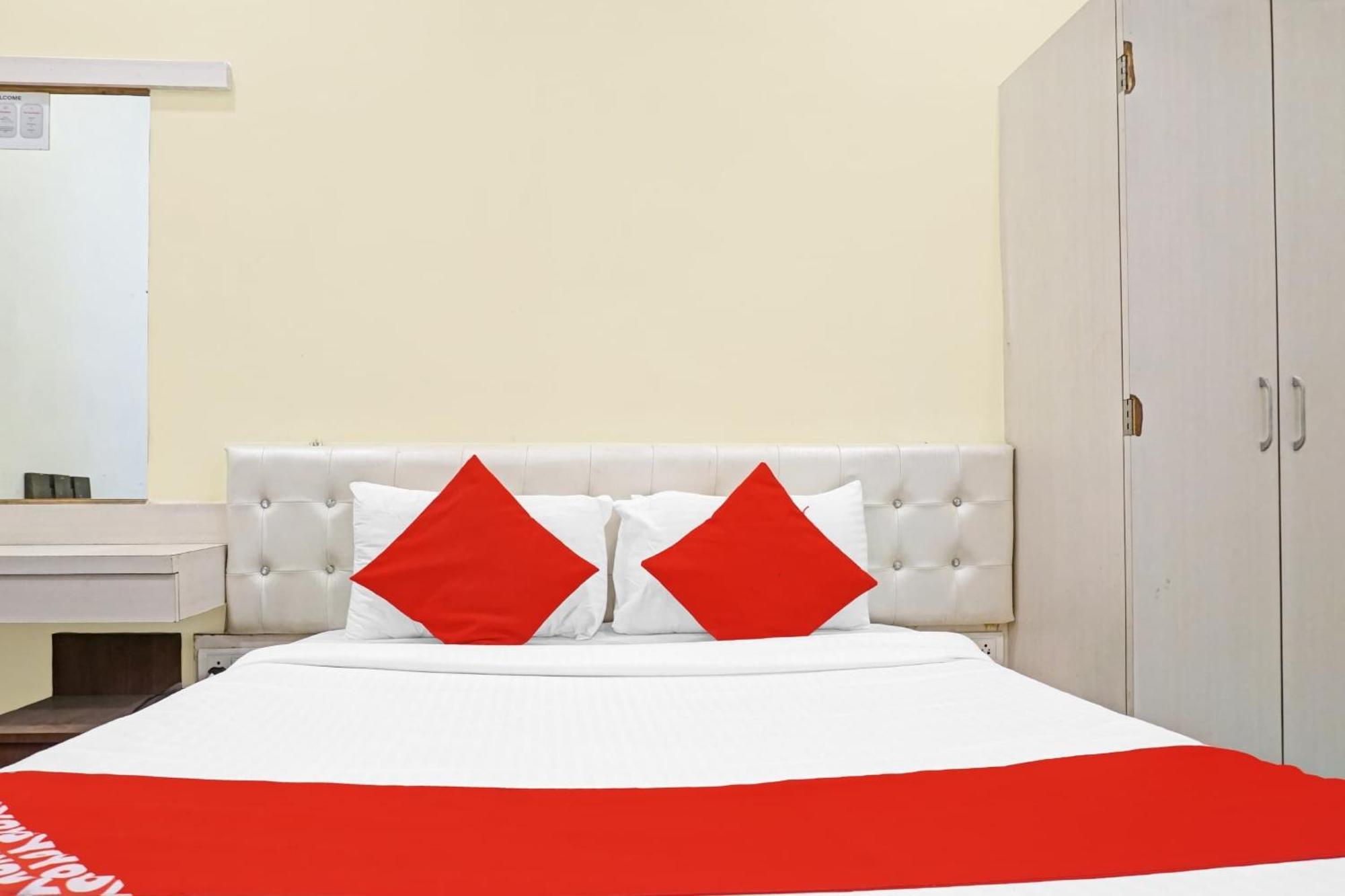 Hotel O 24K Inn Mundhwa Luaran gambar